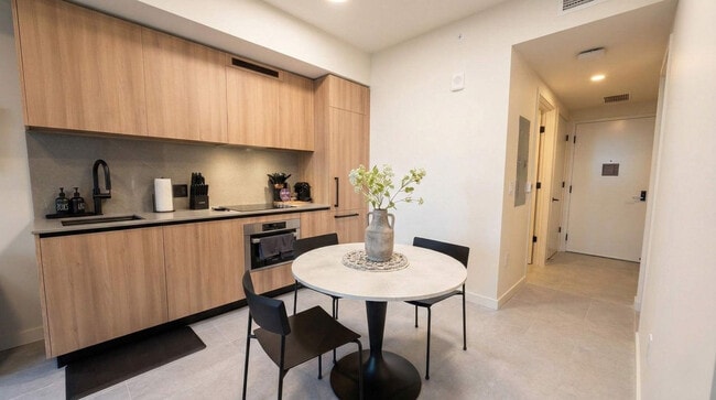 Photo - 121 NE 5th St Unit SI FL17-ID1496948P