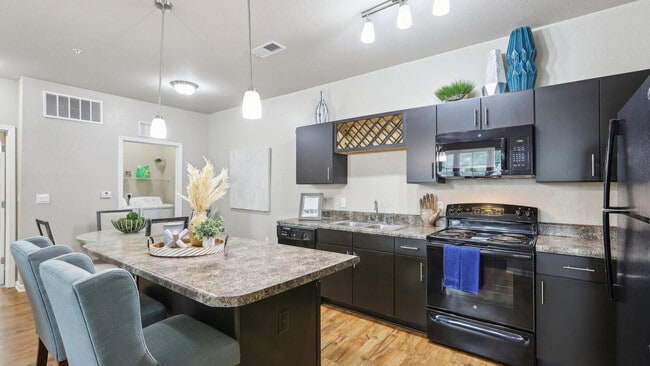 Building Photo - Springs At McDonough