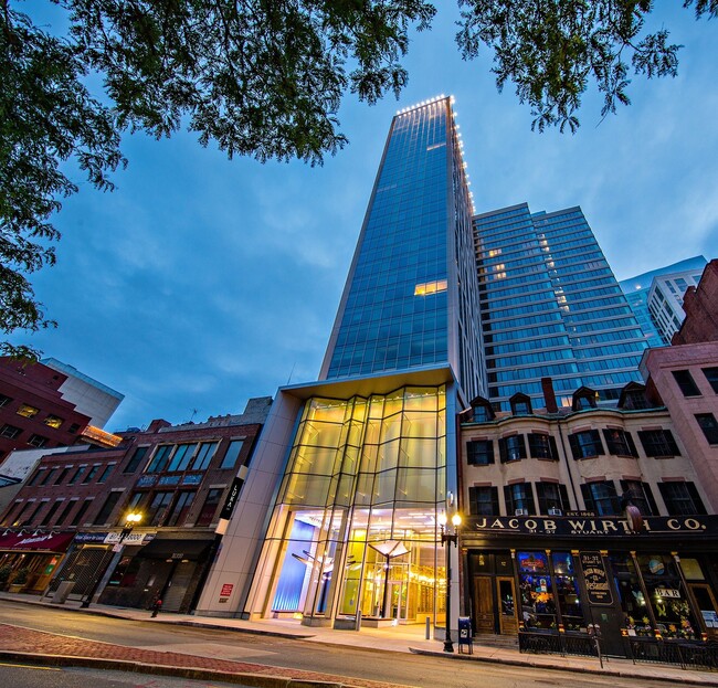 Primary Photo - LUKA on the Common