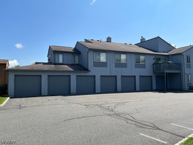 Photo - 179 Drake Ln