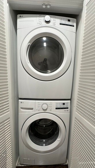 Photo - 5226 N Bernard St Unit 2