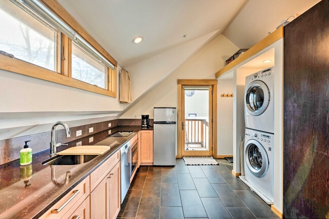 Photo - 2329 Pine St Unit SI FL2-ID1545946P