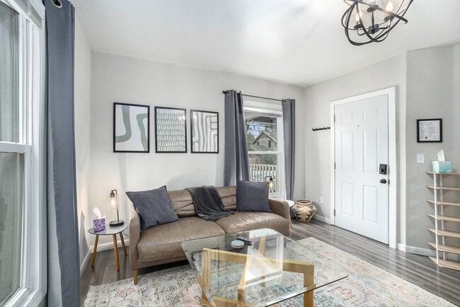 Photo - 415 6th St NW Unit ID1346772P