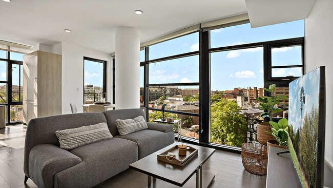 Building Photo - 1901 6th St NW Unit SI ID1395465P