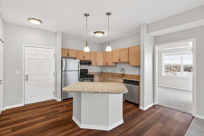 Photo - Lake Susan Apartments