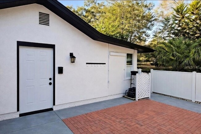 Building Photo - 5000 3rd Ave N