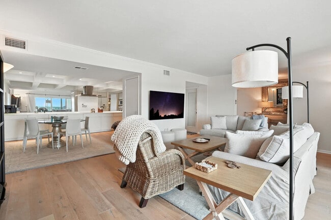 Photo - 3951 Gulf Shore Blvd N Unit FL8-ID1049705P