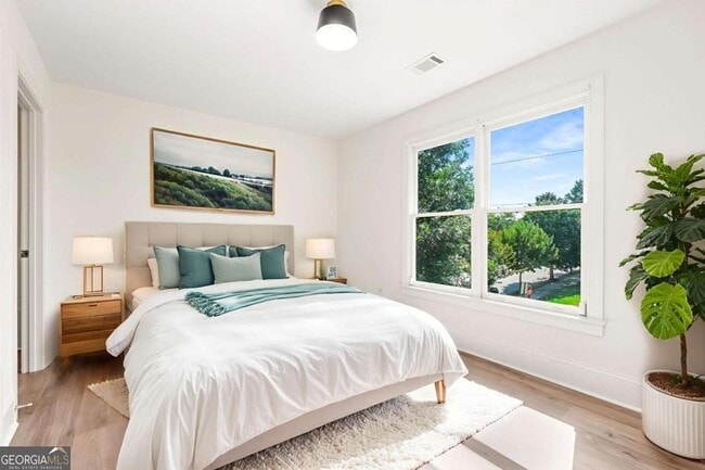 Photo - 94 Lucy St SE Unit A