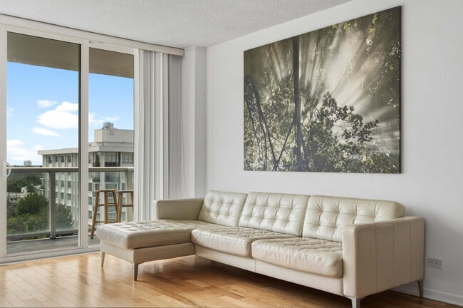 Photo - 5599 Collins Ave Unit SI ID1475832P