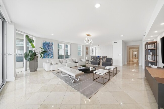 Photo - 5801 Collins Ave Unit 700