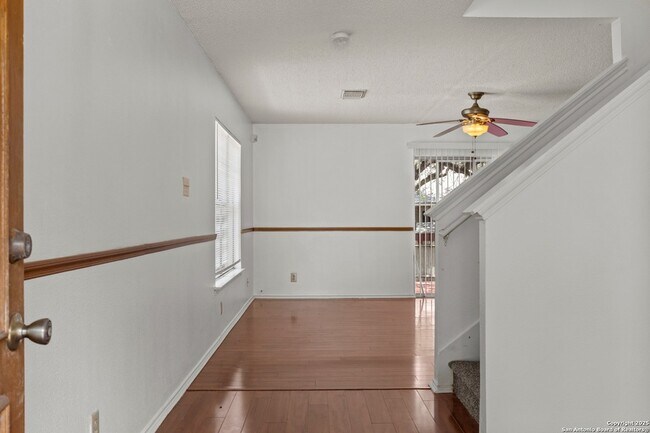 Photo - 10138 Sandbrook Hill