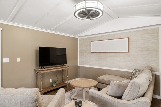 Building Photo - 10034 Hamp Dr Unit ID1234478P