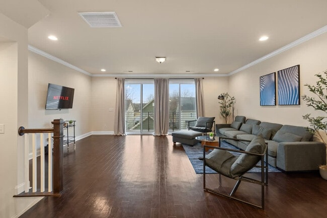 Building Photo - 3339 Bending Birch Pl Unit FL1-ID1284652P