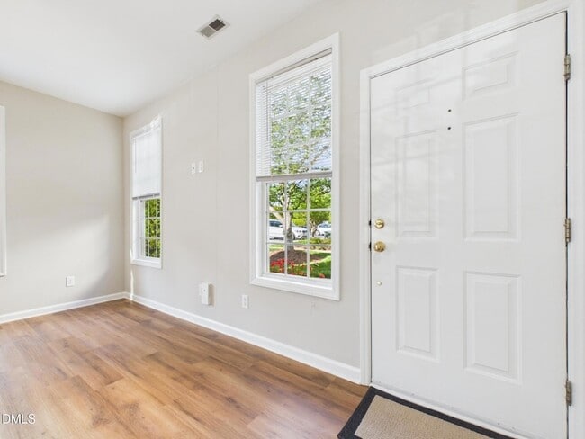 Photo - 2111 Kudrow Ln