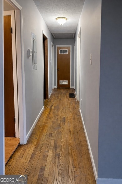 Photo - 1128 Mountain View Rd NW