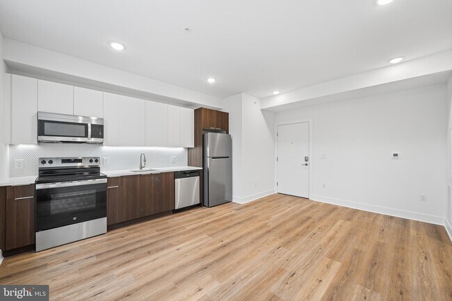 Photo - 4324 Lancaster Ave Unit 200