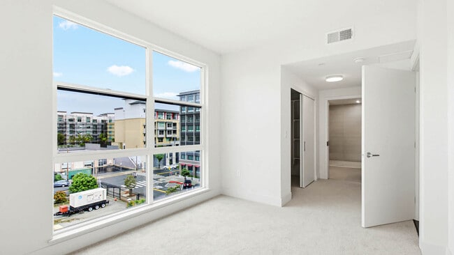 Bedroom with Hard Surface Flooring - Huxley