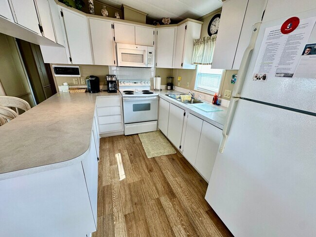 Photo - 1034 Nettles Blvd Unit SI ID1537482P