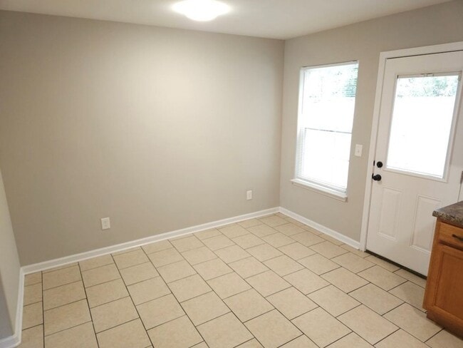 Photo - 705 Crestland Ave Unit B2