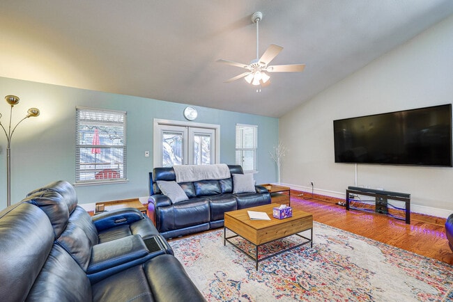 Building Photo - 8411 Brixton Unit SI ID1546356P