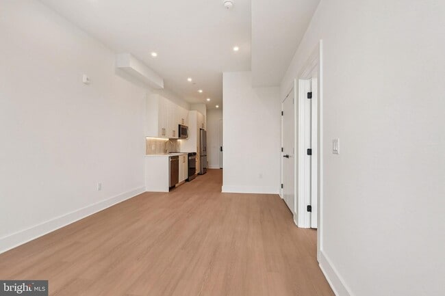 Photo - 30 W Allens Ln Unit 207