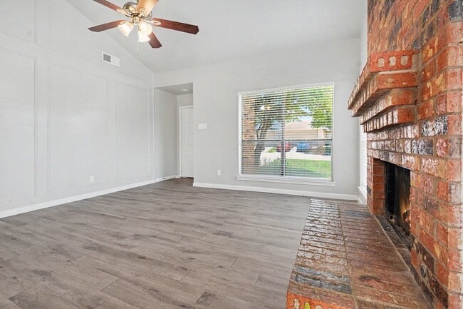 Photo - 2201 Jackson Cir