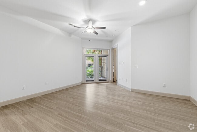 B4 2BR, 2BA - 1,093SF - Living Room - Midtown on the Rail