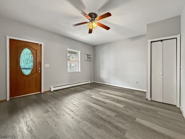 Photo - 249 Mercer St