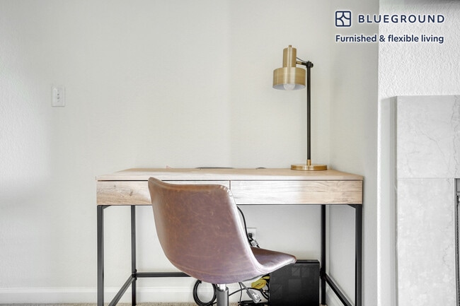 Photo - 1220 N Fair Oaks Ave Unit FL2-ID733