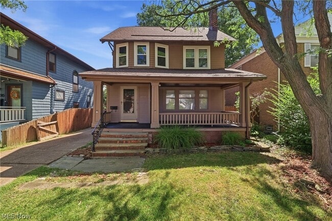 Photo - 1539 Elbur Ave