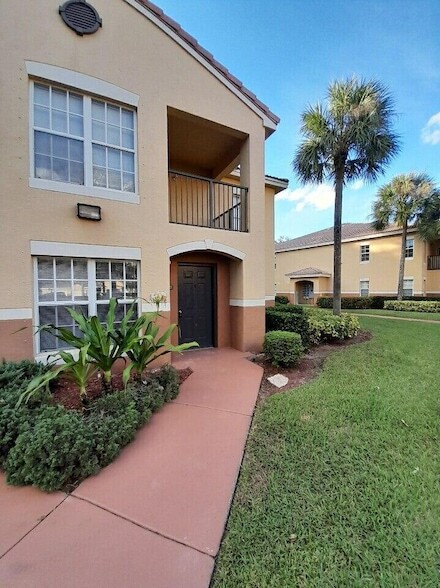 Building Photo - 10336 Fox Trail Rd S Unit 1306