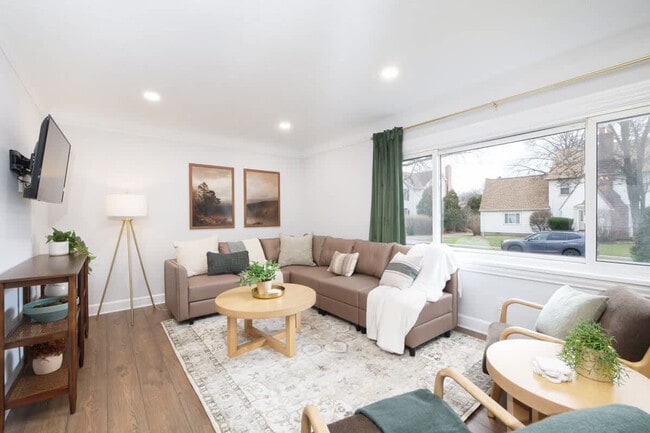 Photo - 3544 Tuttle Ave Unit SI ID1496110P