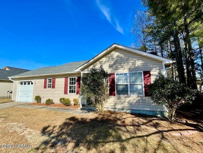 Photo - 104 Sweet Bay Dr