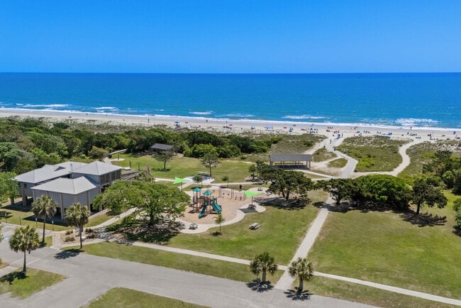 Photo - 587A Sunnyside Ave Unit ID1308943P