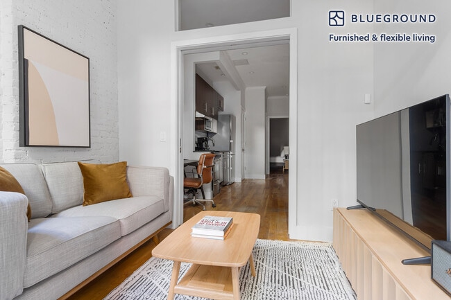 Photo - 515 W 47th St Unit FL1-ID2062