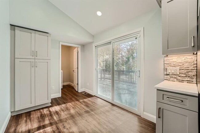 Photo - 459 Holcomb Bridge Rd