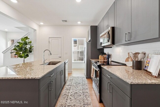 Photo - 3730 Dupont Ave