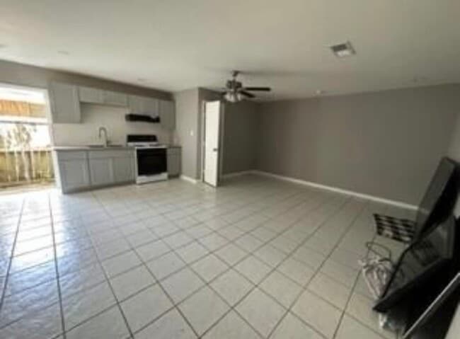 Photo - 13806 Hollypark Dr