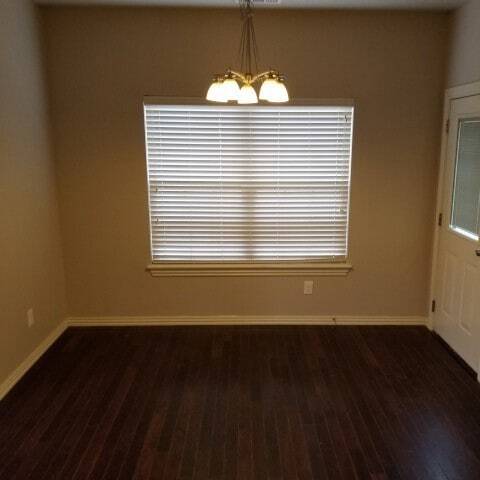 Photo - 568 N Longfellow Ln