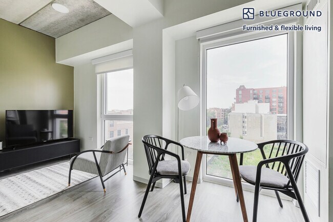 Photo - 343 W Schiller St Unit FL6-ID1087