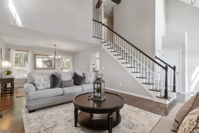 Building Photo - 535 Douthit Ferry Rd Unit ID1234800P