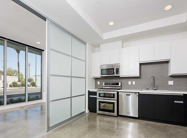 Photo - AMLI Lex on Orange