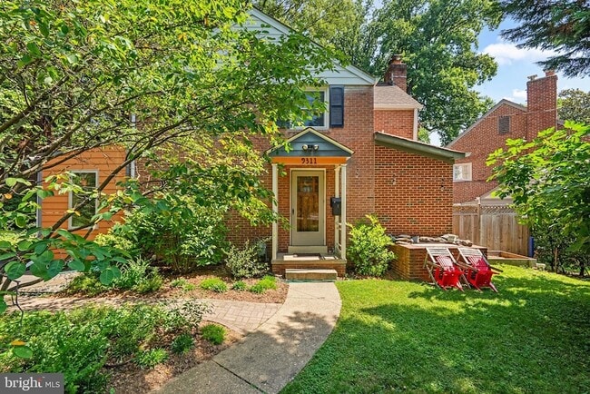 Building Photo - 9311 Woodland Dr