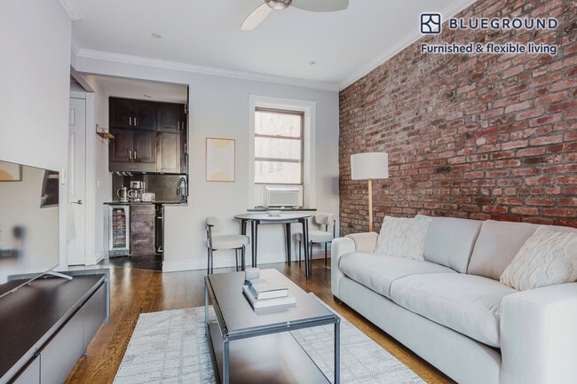Photo - 290 W 12th St Unit SI FL4-ID1574