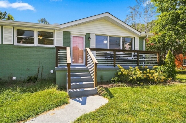Photo - 1614 Shady Cir