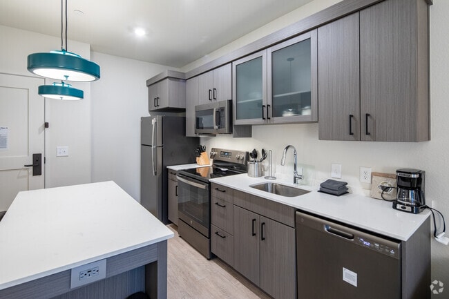 Building Photo - Waterwalk Huntsville