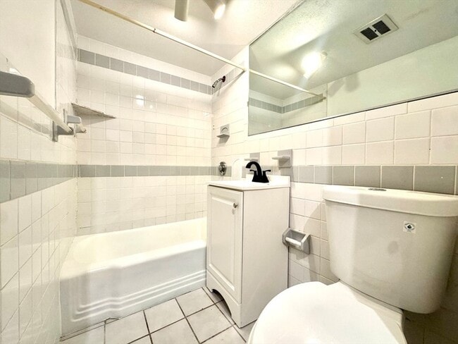 Photo - 57 A St Paul St Unit 3