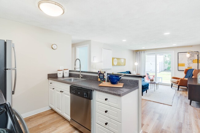 Photo - Cabot Crossing