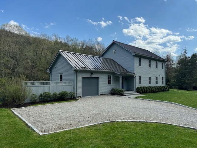 Photo - 126 River Rd