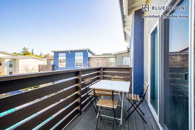 Photo - 30 Buckingham Dr Unit FL3-ID463